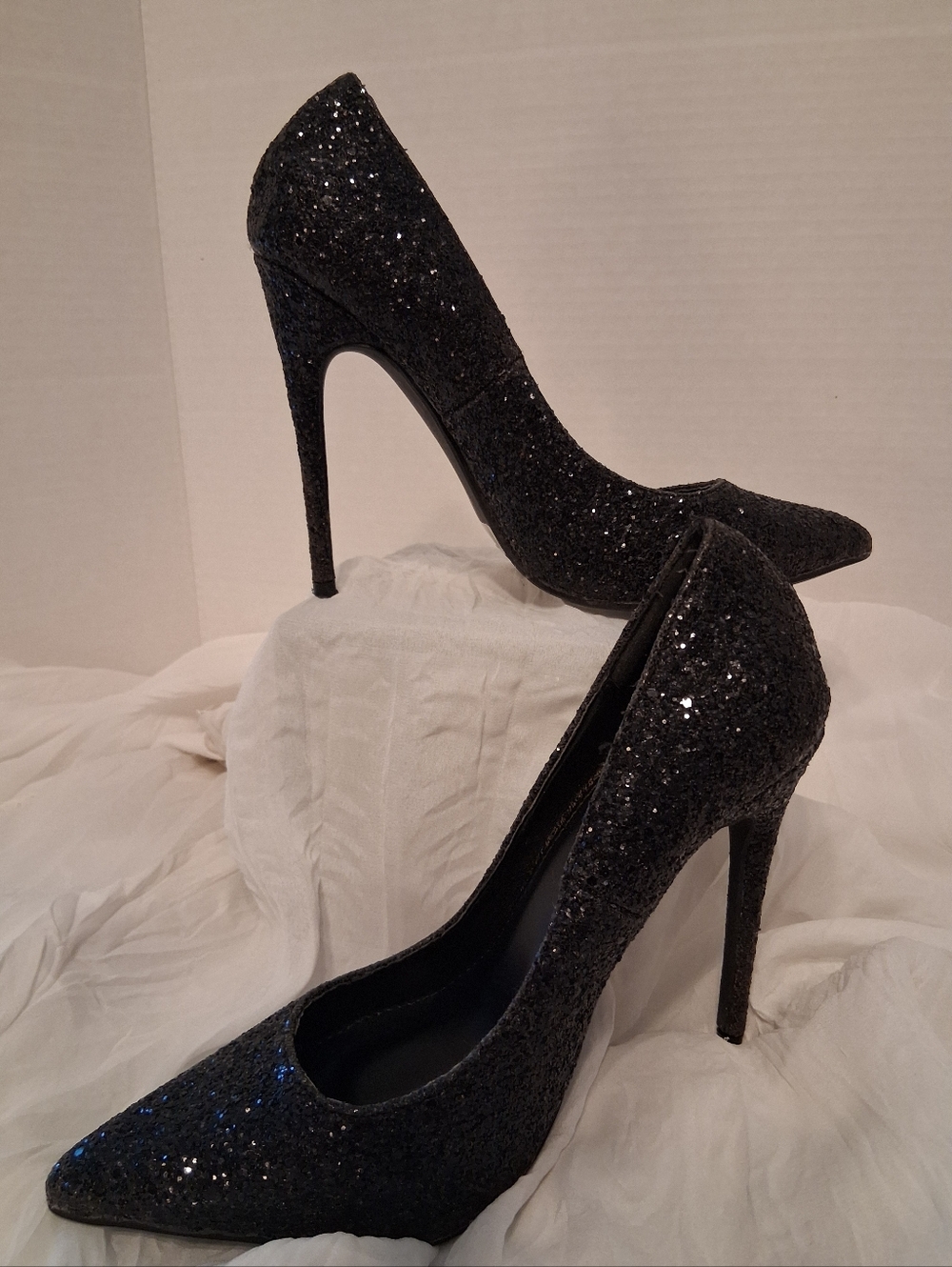 chic Black Glitter Pointed-Toe Stiletto Heels